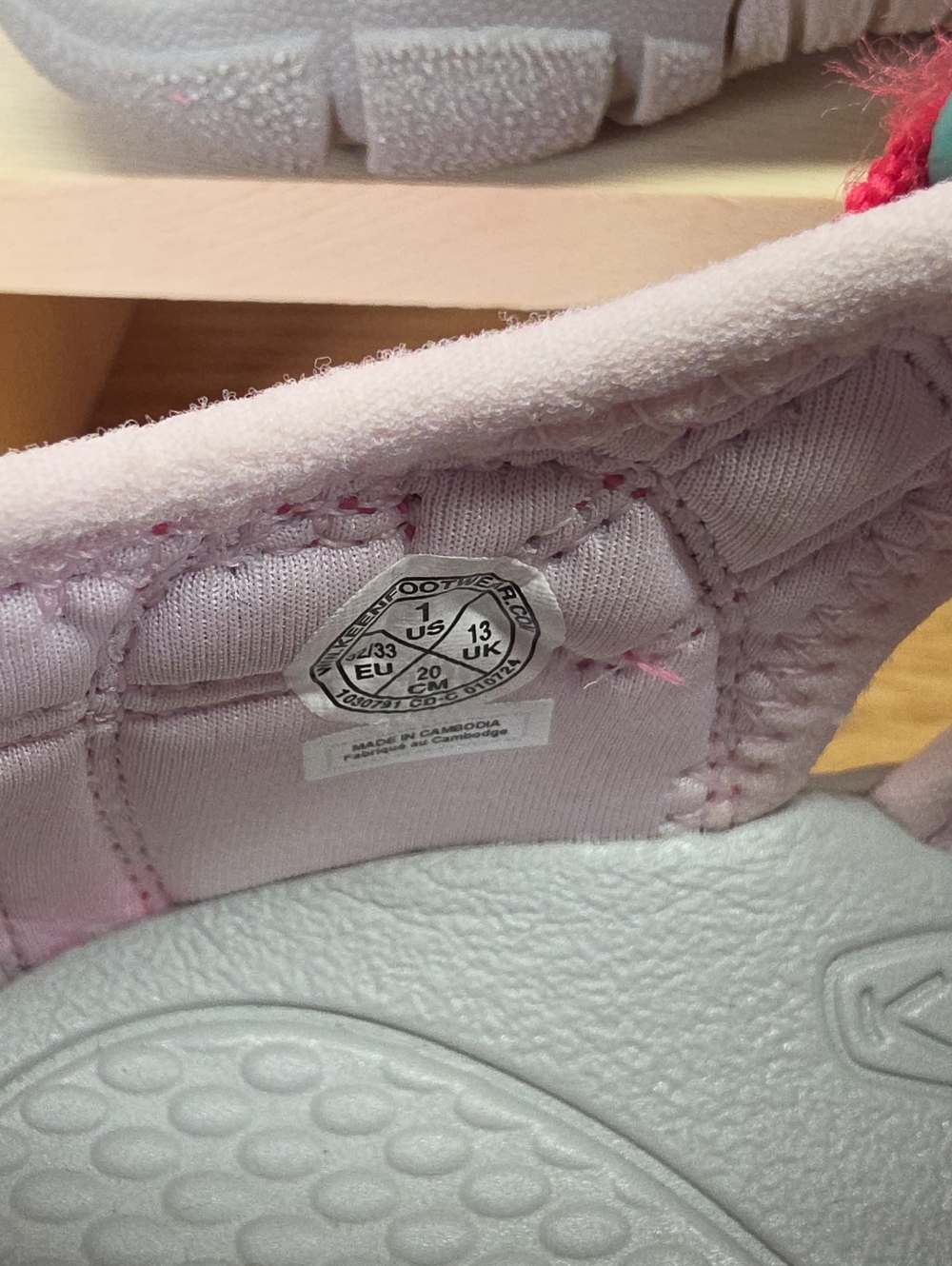 Keen Girls Newport H2 Sandals Raspberry/Giggle Pink Size 1 - Picture 2 of 7